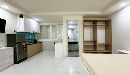 Deluxe Studio, 1 Queen Bed