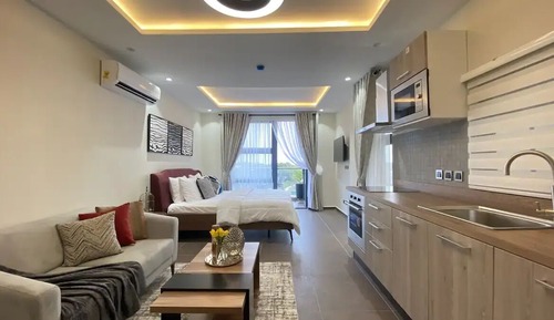Luxury Studio Suite, City View