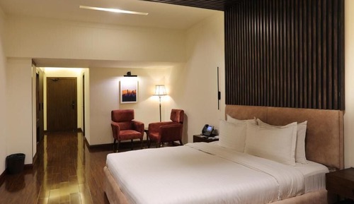 Executive Room, City View