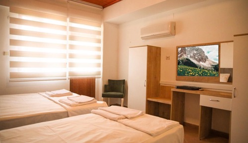 Family Triple Room, Balcony, Lake View