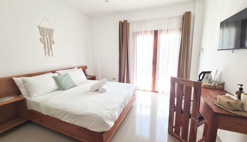 Deluxe Room, Garden View