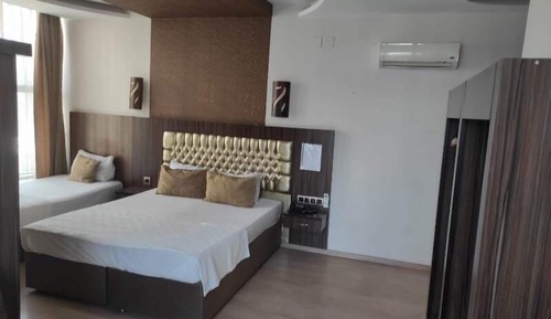 Standard Twin Room, City View