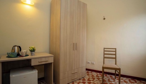 Comfort Room, Garden View