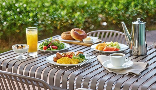 [Enjoy Morning PKG] Family Double Double + Breakfast for 2 + 2 Breakfast Discount Voucher (15%)