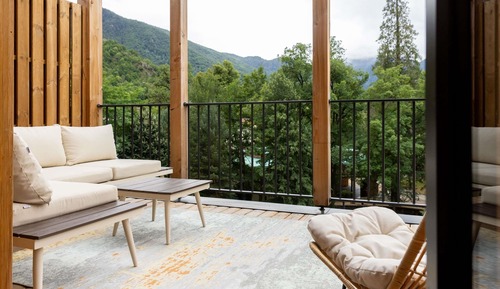 Privilege, Family Room, Multiple Beds, Balcony, Mountain View