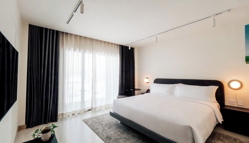 Standard Room, 1 King Bed