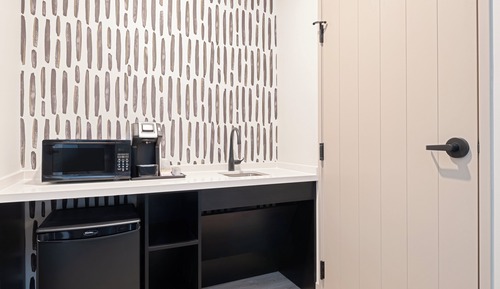 Studio Suite, 1 King Bed, Accessible Bathtub (Mobility Accessible)