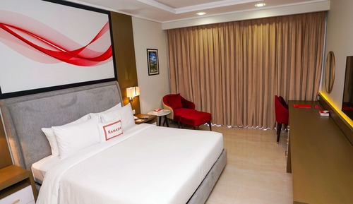 Deluxe Room, 1 King Bed