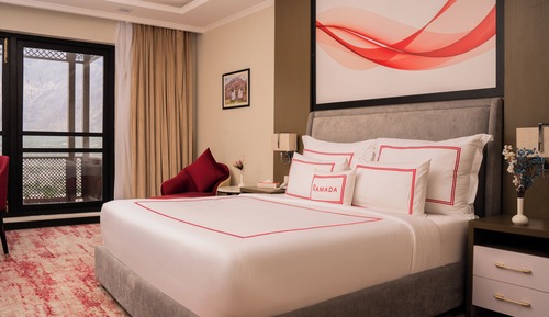 Deluxe Suite, 1 King Bed