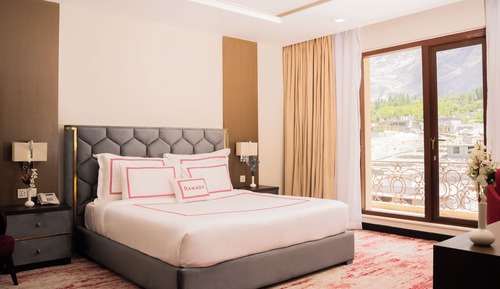 Presidential Suite, Multiple Beds