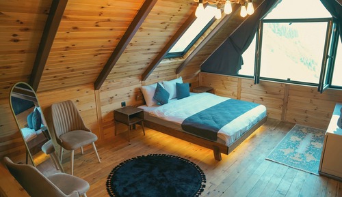 Basic Bungalow, Balcony, Mountain View