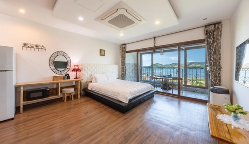 Basic Room, 1 Bedroom (Viola)