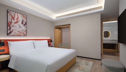 Deluxe Suite, 1 King Bed