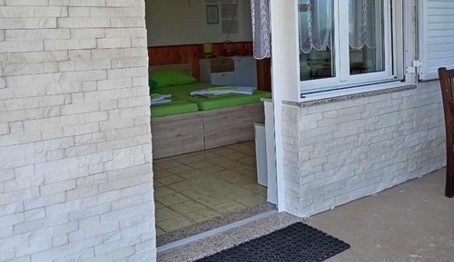 Studio (Apartments Julia - Studio Apartment J)