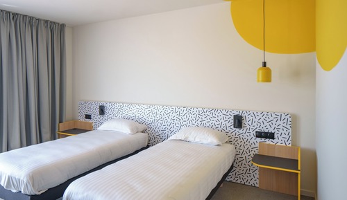 Standard Twin Room