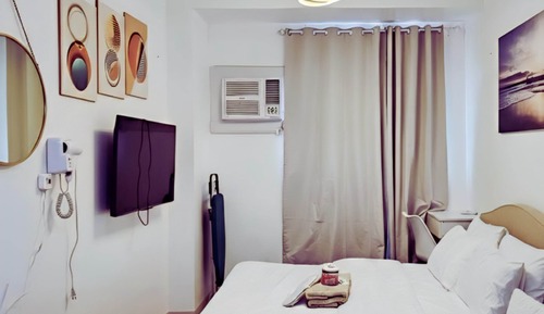 Standard Studio, 1 Queen Bed with Sofa bed, City View