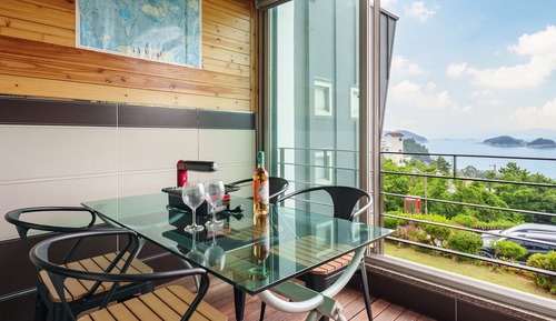 Basic Room, 2 Bedrooms (B6)