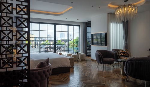 Priviledge Balcony