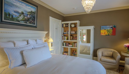 Superior Single Room, Lake View