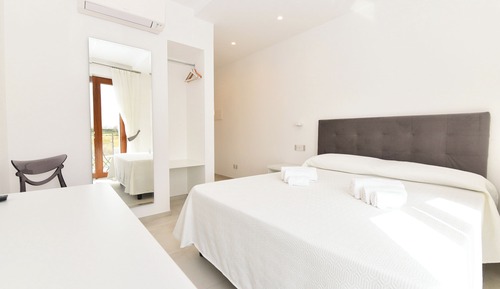 Superior Double Room, 1 Bedroom, Balcony, Hill View