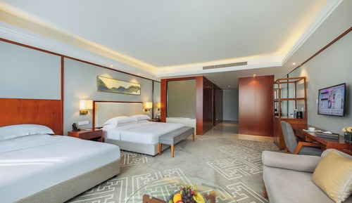 Family Room, 2 Double Beds, City View
