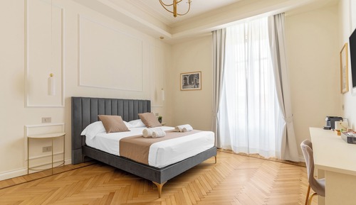 Superior Double Room, City View