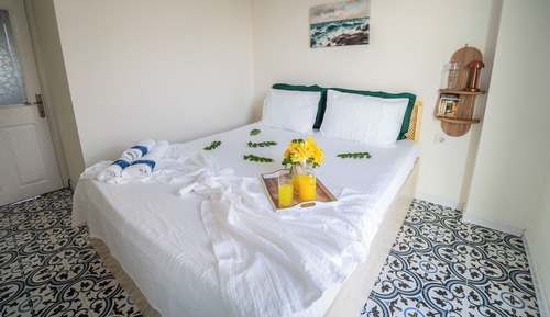Comfort Condo, City View