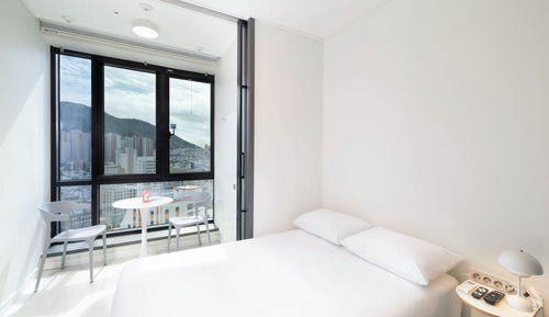 Double Room, High Floor