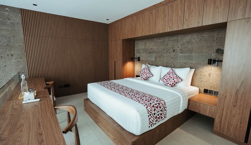 1BR Villa Serenity | Pool Villa with Shared Ice Bath, Concierge