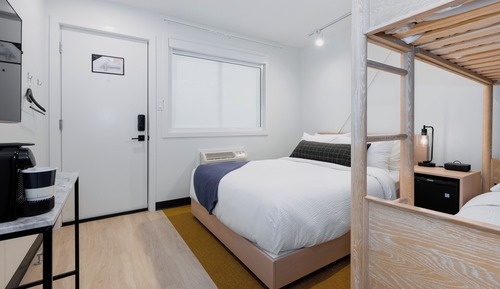 Room (1 Queen + 2 Twin Bunkbeds sleeps 4)