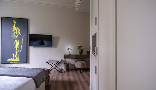 Premier Suite, City View