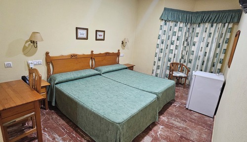 Standard Twin Room, City View