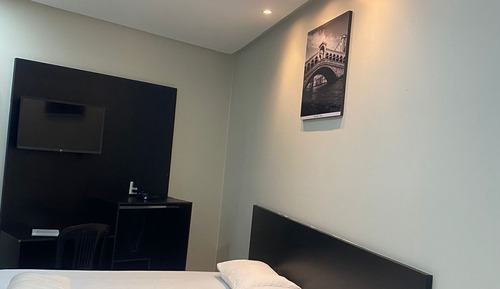 Basic Double Room, 1 Bedroom, City View