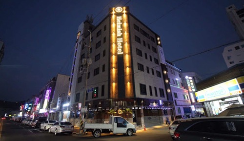 Standard Double Room, City View