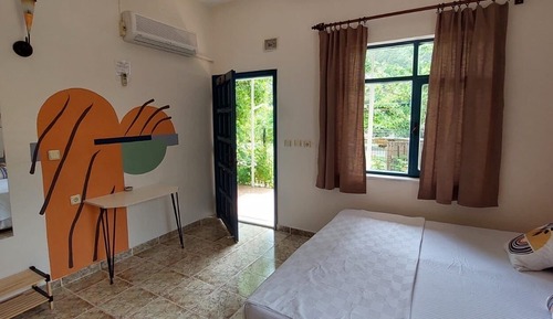 Classic Double Room, Garden View