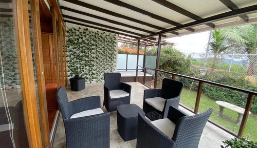 Superior Chalet, Hot Tub, Garden View