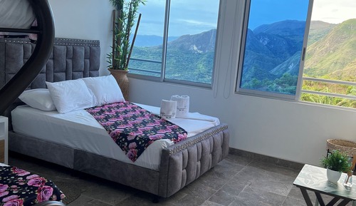 Family Single Room, Private Bathroom