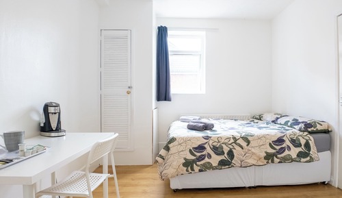 Basic Double Room, Ensuite