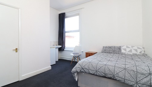 Basic Double Room, Ensuite