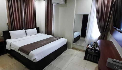 Business Double Room, City View