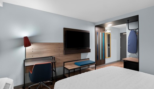 Room, 1 King Bed, Accessible (Hearing)