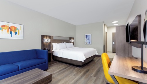 Suite, 1 King Bed, Accessible Bathtub (Mobility)