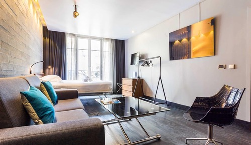 Studio, 1 Queen Bed with Sofa bed (31)