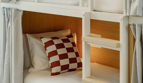 Private Suite - 4 Beds