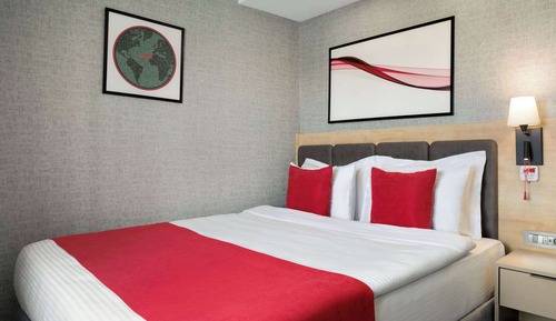 Standard Room (Land Side, French Bed)