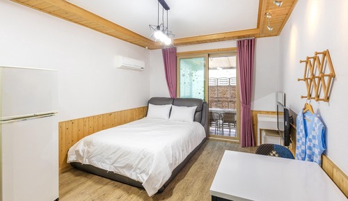 Basic Room, 1 Bedroom (201)