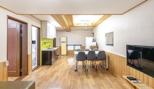 Basic Room, 2 Bedrooms (301)