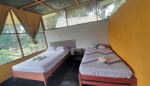 Basic Cabin, 2 Twin Beds