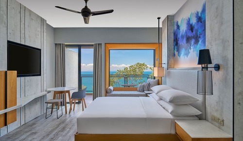 Deluxe Room, 1 King Bed, Non Smoking (View)