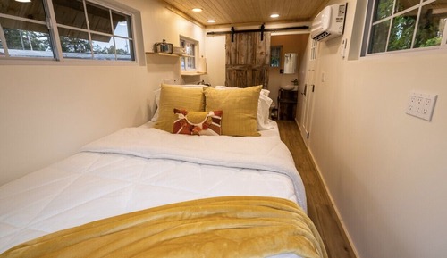 Basic Cabin, 1 Queen Bed, River View